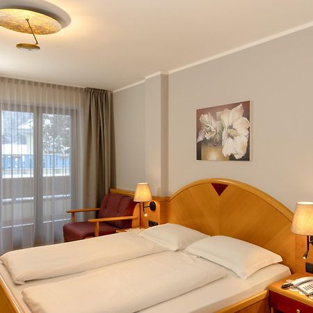 Hotel Goldene Rose Welsberg Exterior foto